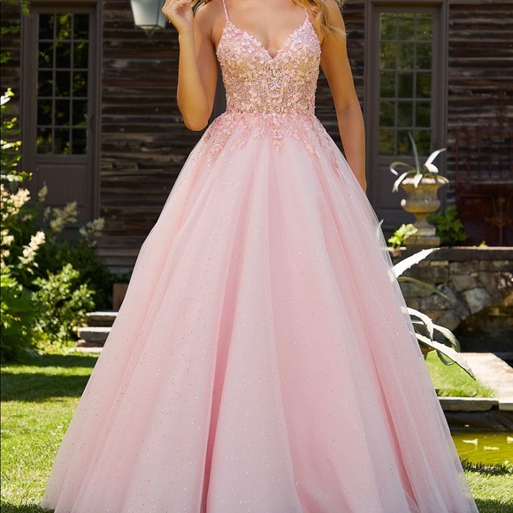 Champagne and gold prom gown - Picture 11 of 11